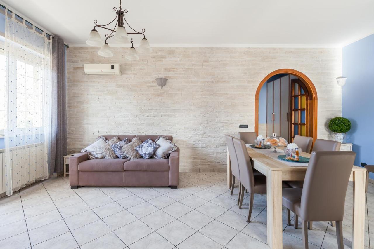Casa Vacanze Giramondo Fiumicino Esterno foto
